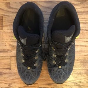 La Sportiva Mens shoes size 10